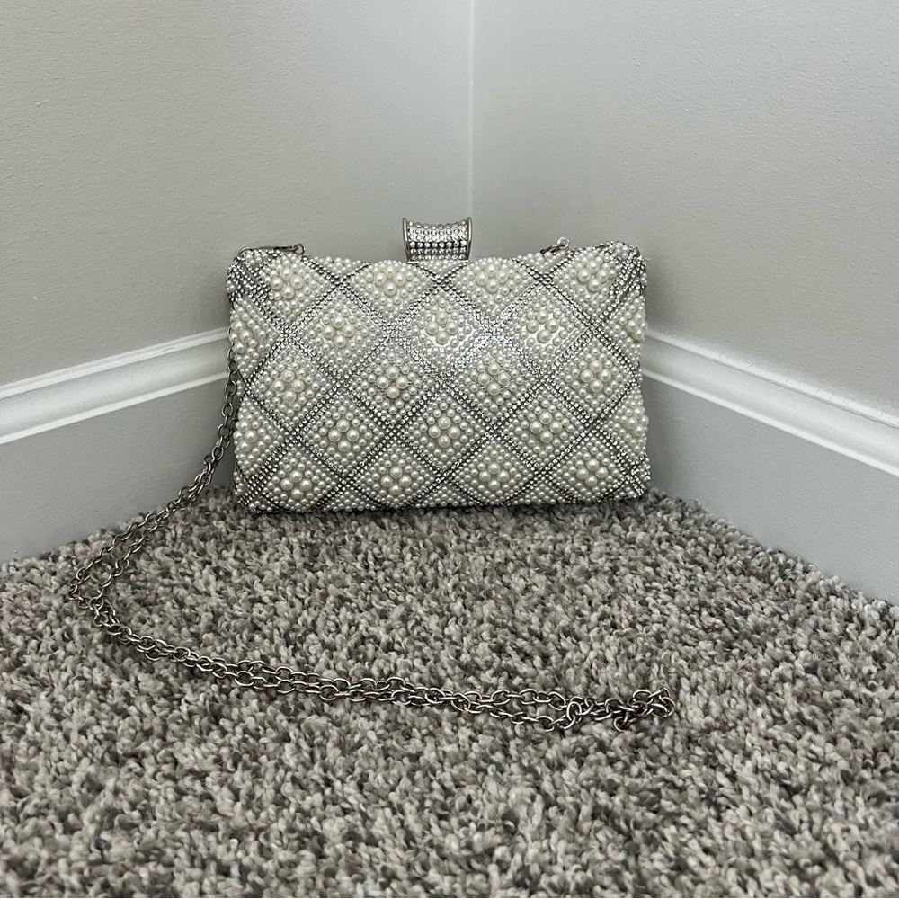 Elegant Quilted Clutch with Chain